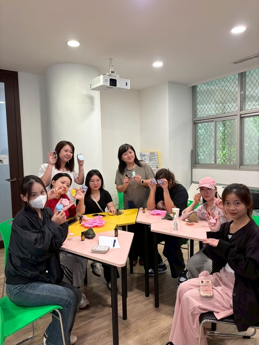 學生完成DIY圖片