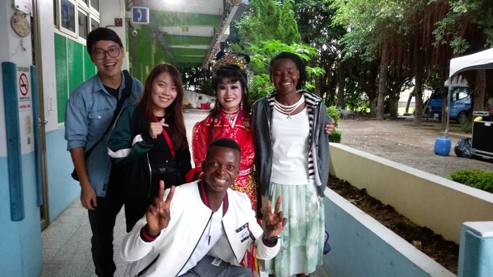 2019.09.21 Foreign students participate in Nanai Elementary School activities in Nanxiangshan Art and Culture FeastImage