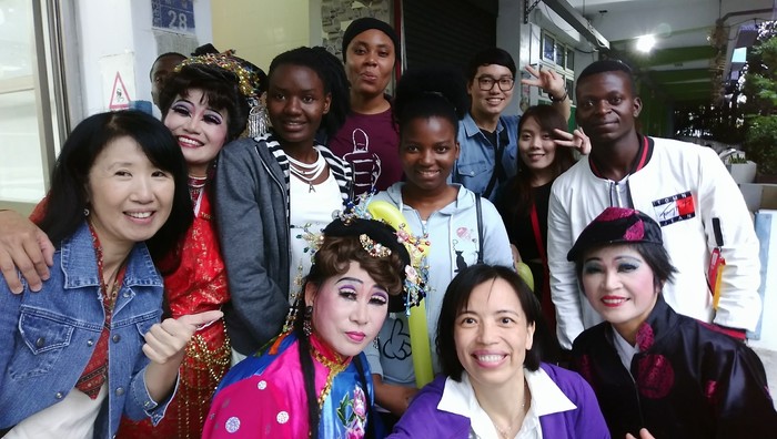 2019.09.21 Foreign students participate in Nanai Elementary School activities in Nanxiangshan Art and Culture FeastImage