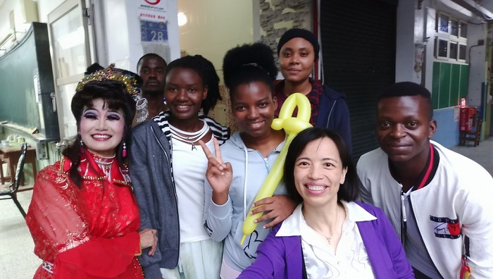 2019.09.21 Foreign students participate in Nanai Elementary School activities in Nanxiangshan Art and Culture FeastImage